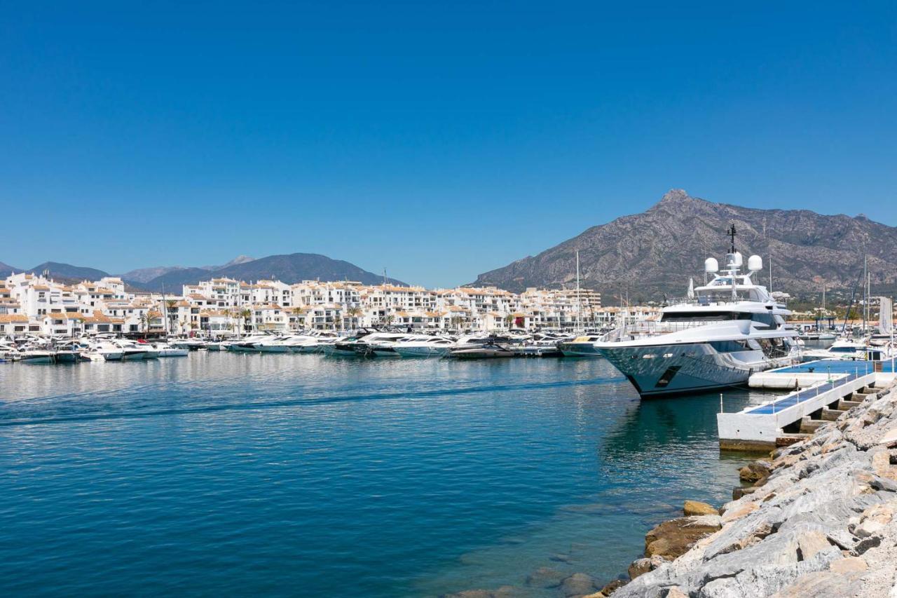 Puerto Banus, Marina Banus, 2br, 2bth, Pool, Parking, Marbella, 1j Lägenhet *