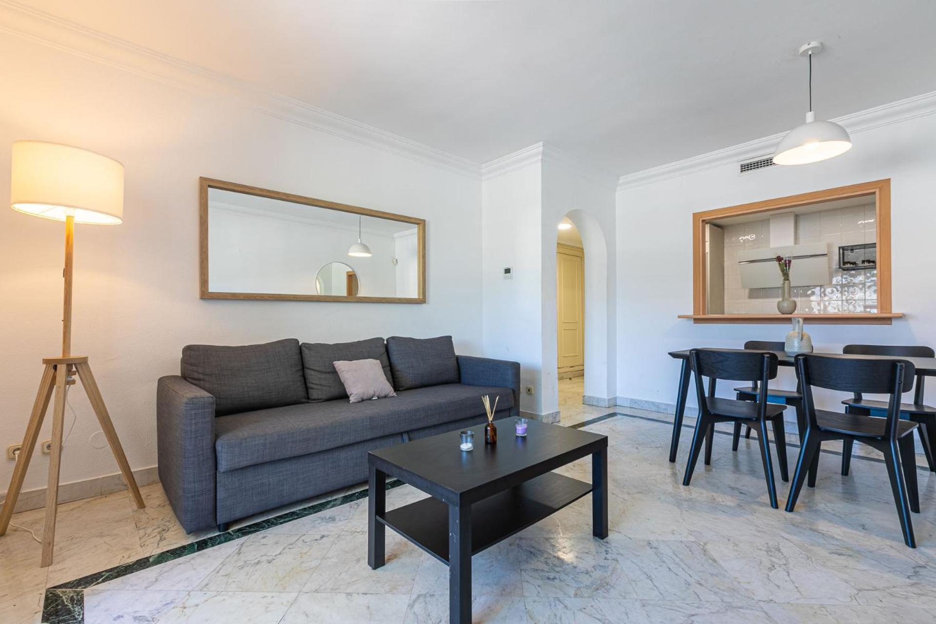 Lägenhet Puerto Banus, Marina Banus, 2br, 2bth, Pool, Parking, Marbella, 1j *