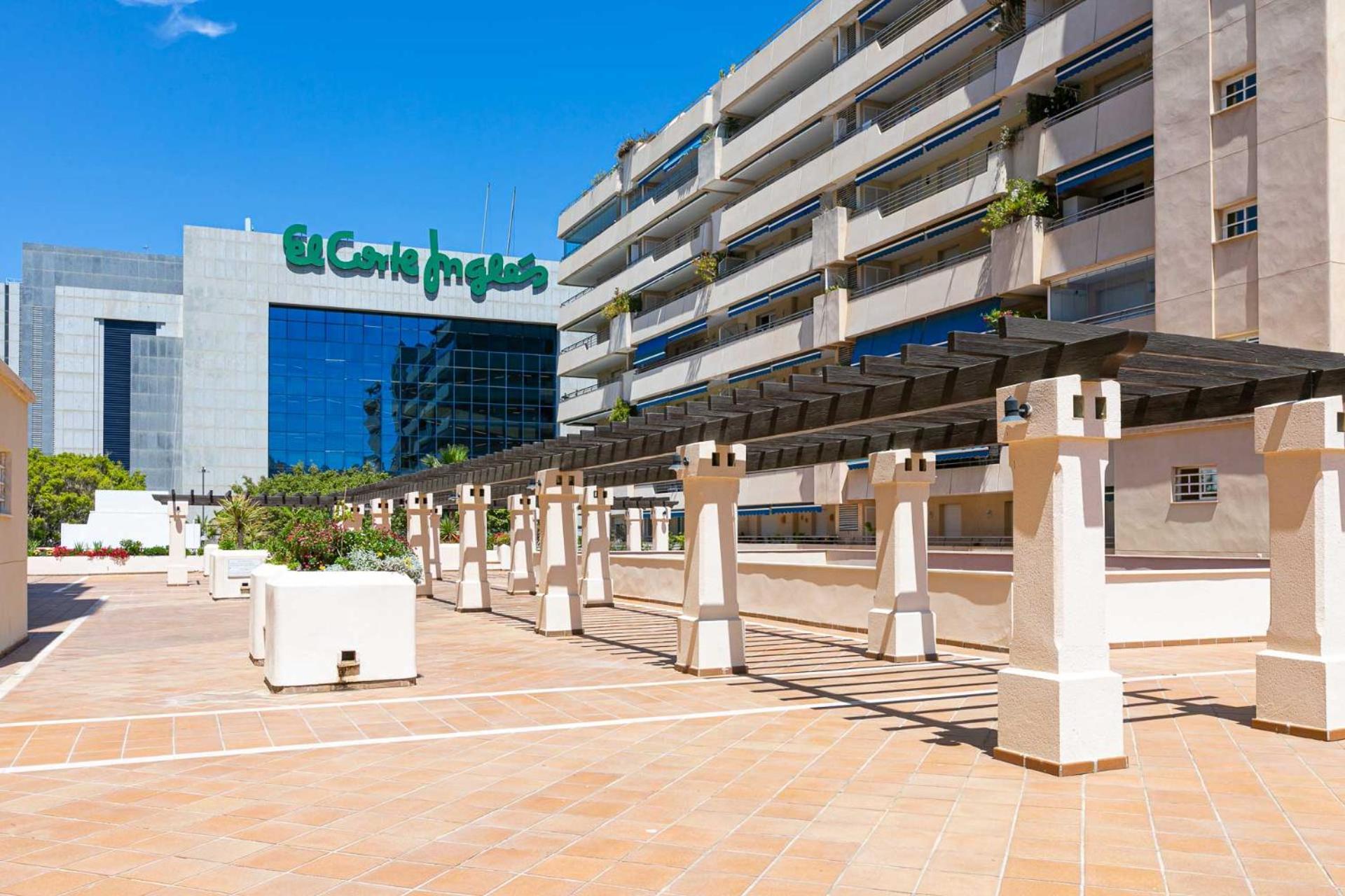 Lägenhet Puerto Banus, Marina Banus, 2br, 2bth, Pool, Parking, Marbella, 1j Marbella