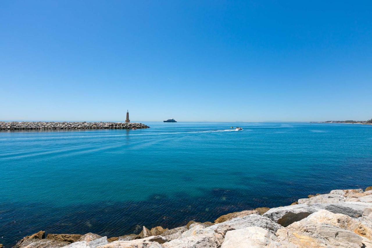 Puerto Banus, Marina Banus, 2br, 2bth, Pool, Parking, Marbella, 1j Lejlighed Marbella